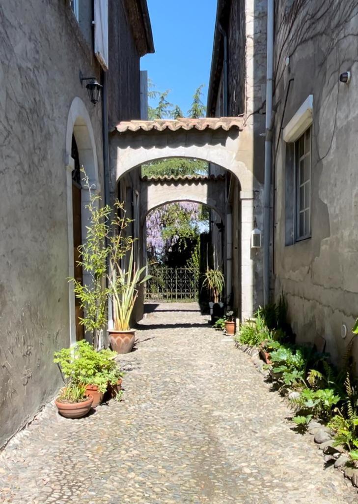 Jardin Des Remparts Bed and Breakfast Orthez Exterior foto